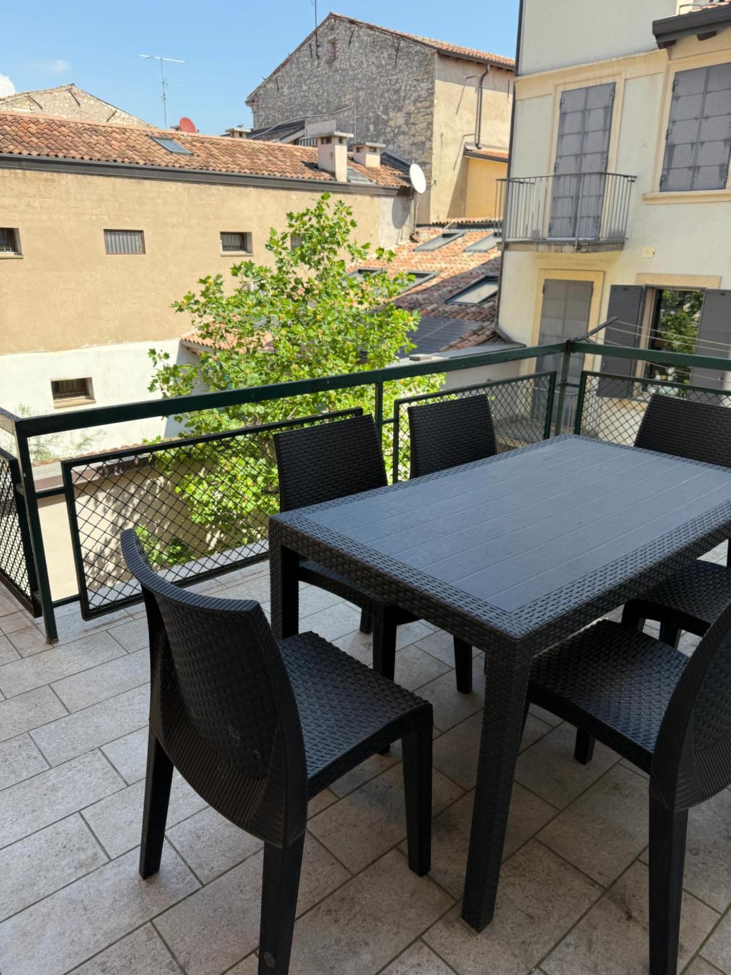 베로나 La Terrazza Di Vittoria 아파트 외부 사진